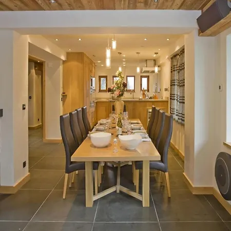 Opulence Leopoldine Chalet Гштад